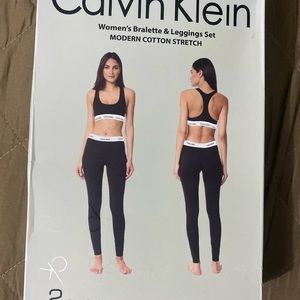 Women's Bralette & Leggings Set
MODERN COTTON STRETCH